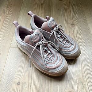 Nike Air Max 97 in Silver and Pink
